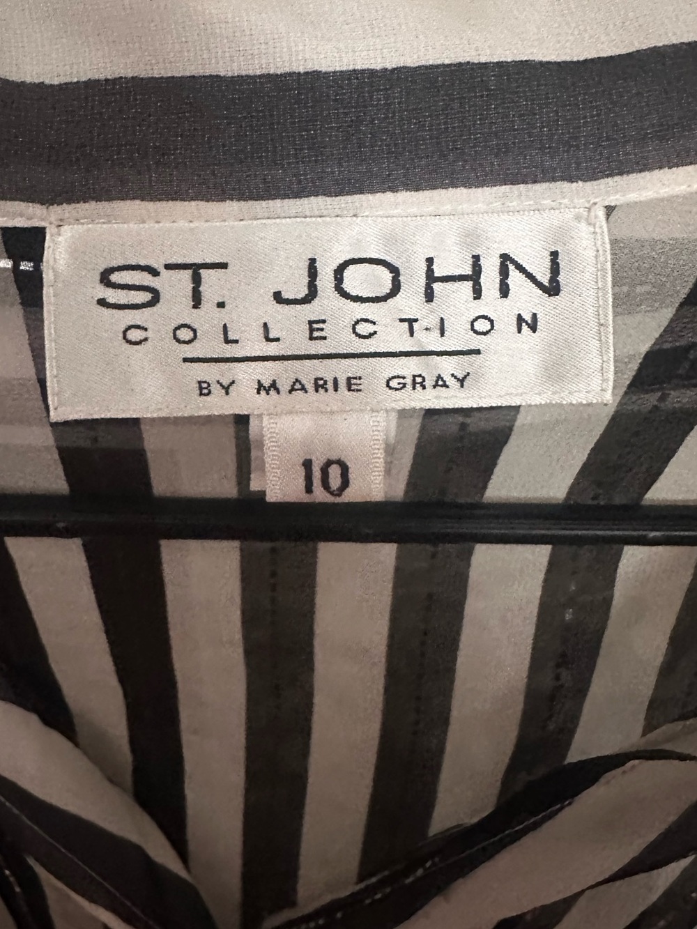 St. John Black & White Sheer Silk Striped Button-Down Blouse Size 10 📦 - Picture 4 of 8